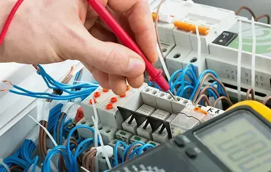 Professional electrician in Tulse Hill